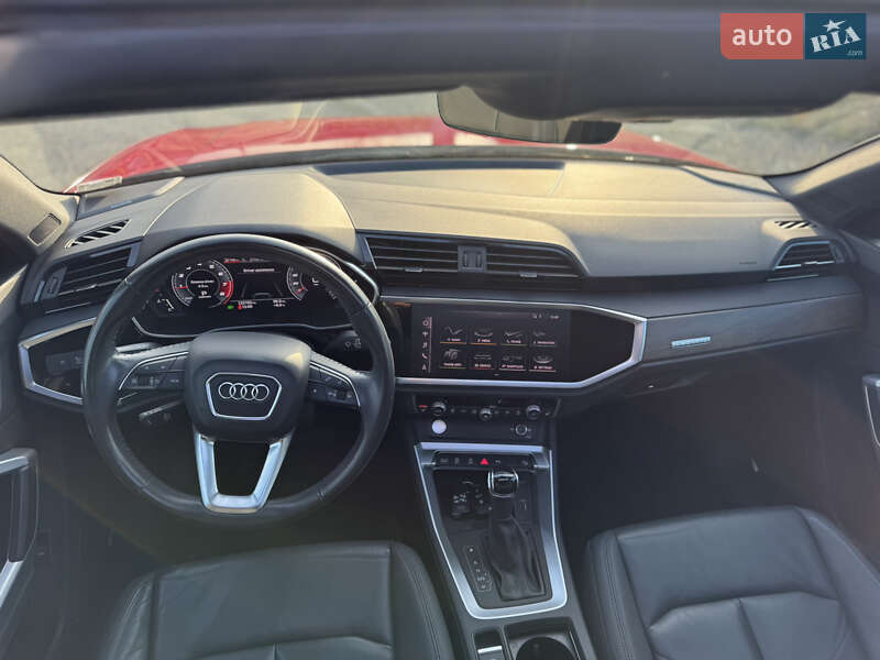 Внедорожник / Кроссовер Audi Q3 2019 в Вижнице