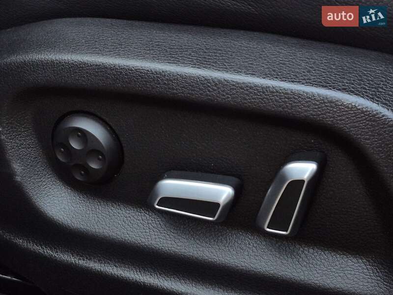 Позашляховик / Кросовер Audi Q3 2016 в Львові