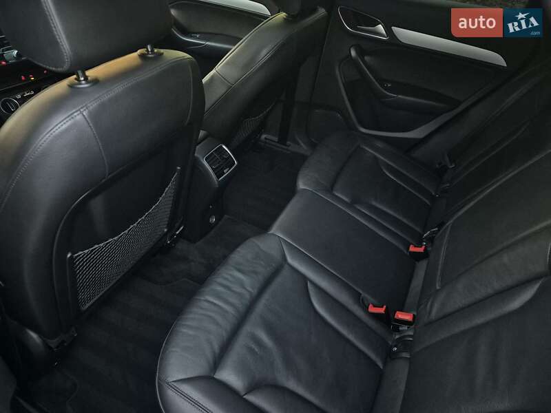 Позашляховик / Кросовер Audi Q3 2016 в Львові