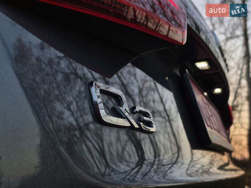 Позашляховик / Кросовер Audi Q3 2016 в Львові