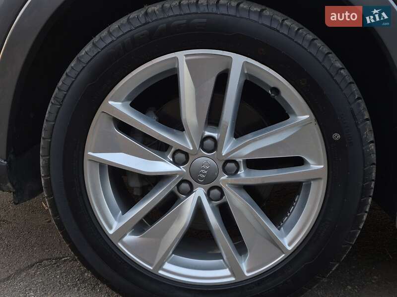 Позашляховик / Кросовер Audi Q3 2016 в Львові