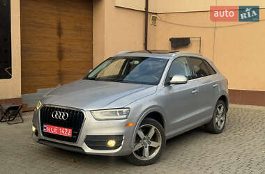 Внедорожник / Кроссовер Audi Q3 2015 в Ужгороде