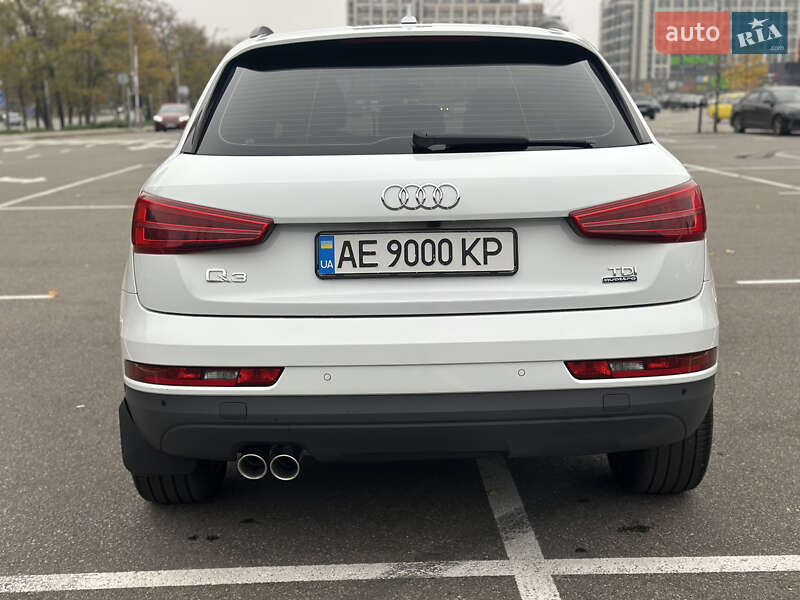 Позашляховик / Кросовер Audi Q3 2015 в Києві