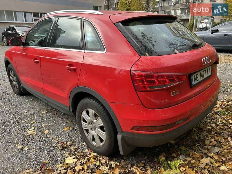 Внедорожник / Кроссовер Audi Q3 2017 в Днепре