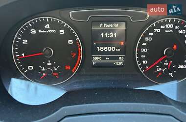 Внедорожник / Кроссовер Audi Q3 2016 в Днепре