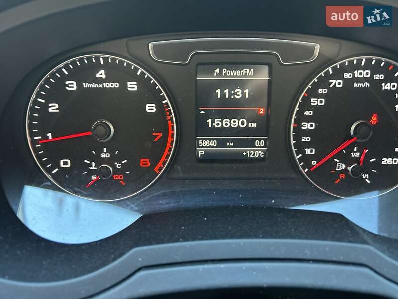 Внедорожник / Кроссовер Audi Q3 2017 в Днепре