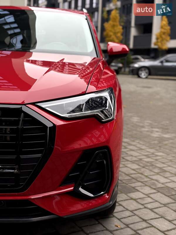 Позашляховик / Кросовер Audi Q3 2020 в Івано-Франківську
