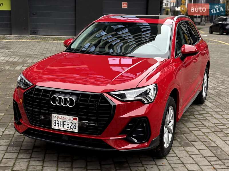 Позашляховик / Кросовер Audi Q3 2020 в Івано-Франківську