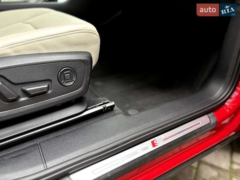 Позашляховик / Кросовер Audi Q3 2020 в Івано-Франківську