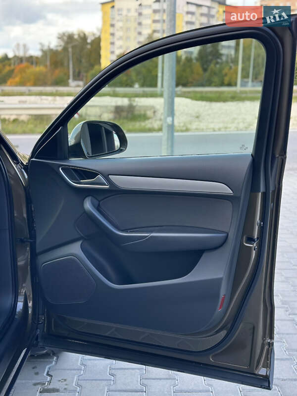 Внедорожник / Кроссовер Audi Q3 2012 в Тернополе фото 20 Внедорожник / Кроссовер Audi Q3 2012 в Тернополе