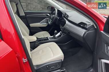 Внедорожник / Кроссовер Audi Q3 2020 в Ровно