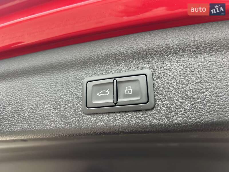 Внедорожник / Кроссовер Audi Q3 2020 в Ровно