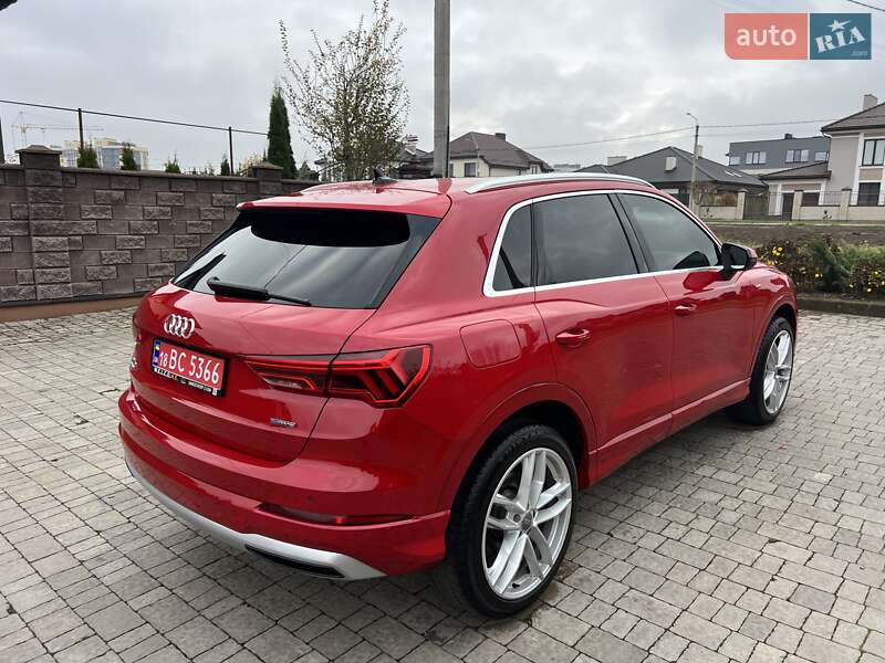 Внедорожник / Кроссовер Audi Q3 2020 в Ровно