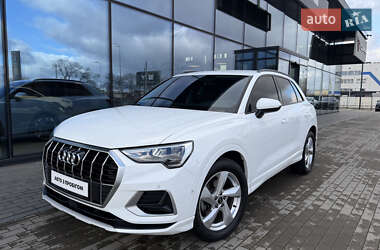 Позашляховик / Кросовер Audi Q3 2022 в Києві