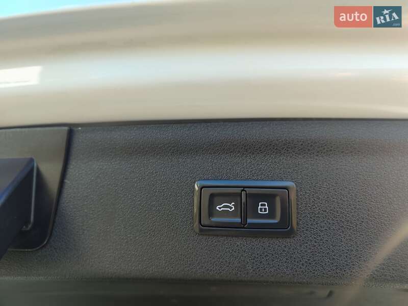 Внедорожник / Кроссовер Audi Q3 2018 в Луцке