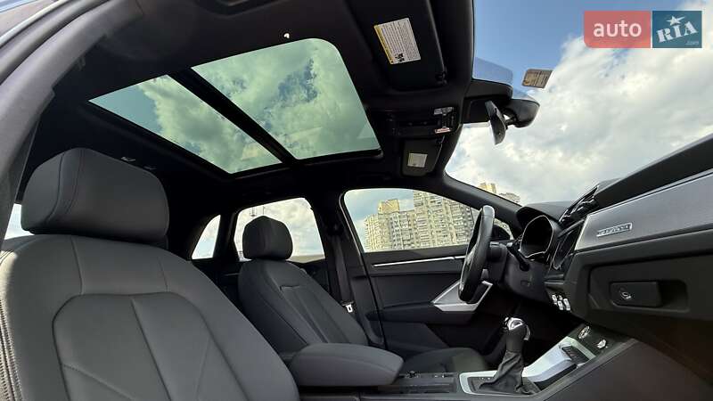 Позашляховик / Кросовер Audi Q3 2021 в Києві фото 25 Позашляховик / Кросовер Audi Q3 2021 в Києві