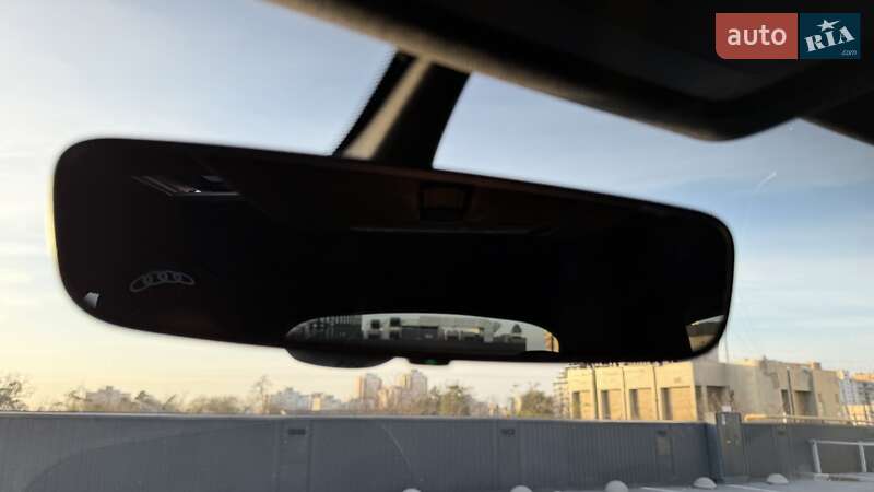 Позашляховик / Кросовер Audi Q3 2017 в Києві