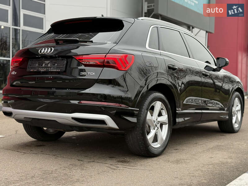 Позашляховик / Кросовер Audi Q3 2020 в Києві
