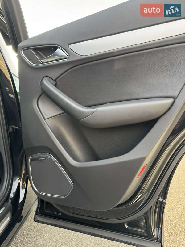 Позашляховик / Кросовер Audi Q3 2015 в Києві