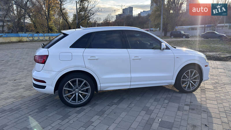 Позашляховик / Кросовер Audi Q3 2018 в Дніпрі