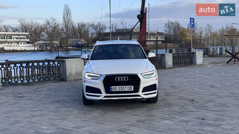 Позашляховик / Кросовер Audi Q3 2018 в Дніпрі