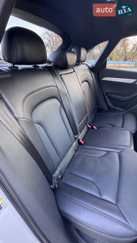 Позашляховик / Кросовер Audi Q3 2018 в Дніпрі