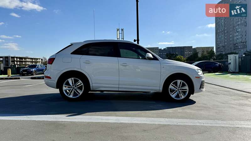 Позашляховик / Кросовер Audi Q3 2018 в Києві