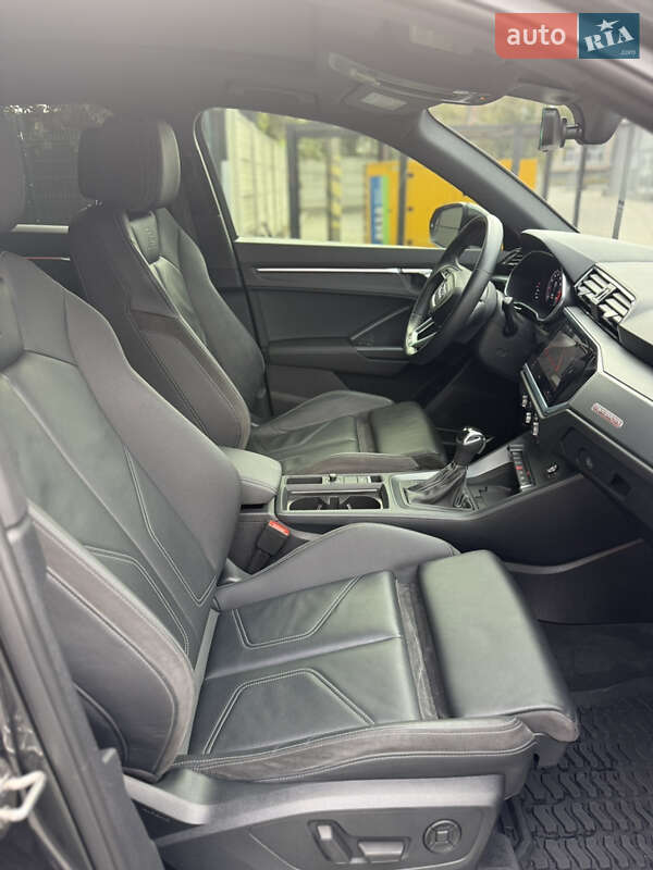 Позашляховик / Кросовер Audi Q3 2020 в Шепетівці фото 25 Позашляховик / Кросовер Audi Q3 2020 в Шепетівці