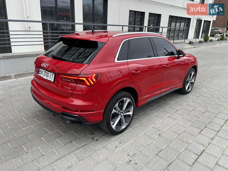 Внедорожник / Кроссовер Audi Q3 2020 в Ровно