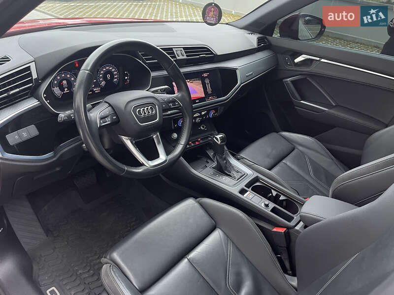 Внедорожник / Кроссовер Audi Q3 2020 в Ровно