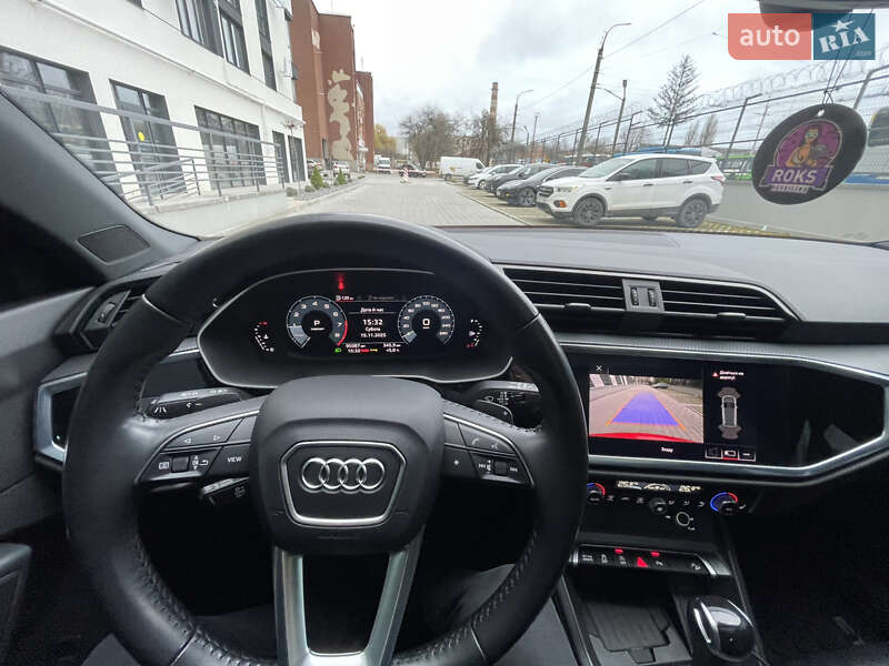 Внедорожник / Кроссовер Audi Q3 2020 в Ровно