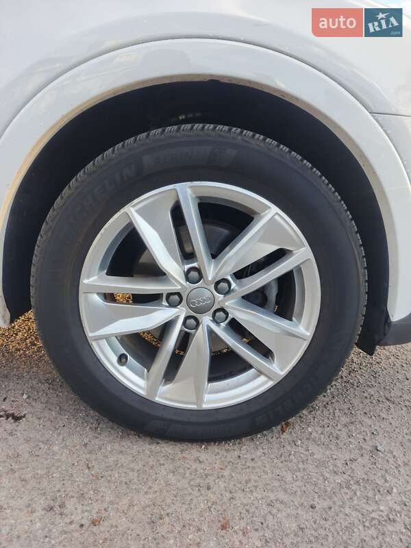 Позашляховик / Кросовер Audi Q3 2015 в Львові