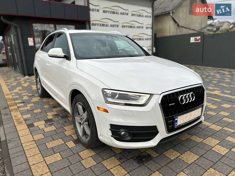Внедорожник / Кроссовер Audi Q3 2015 в Львове