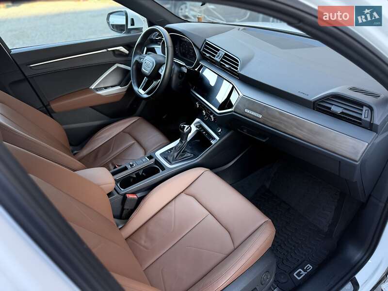 Позашляховик / Кросовер Audi Q3 2024 в Львові фото 79 Позашляховик / Кросовер Audi Q3 2024 в Львові