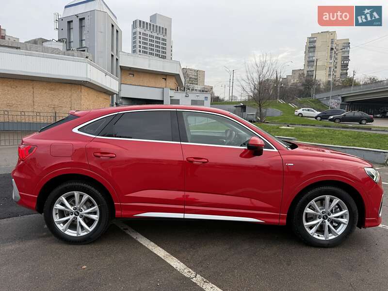 Внедорожник / Кроссовер Audi Q3 2021 в Киеве фото 21 Внедорожник / Кроссовер Audi Q3 2021 в Киеве