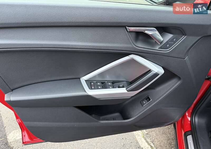 Внедорожник / Кроссовер Audi Q3 2021 в Киеве фото 43 Внедорожник / Кроссовер Audi Q3 2021 в Киеве