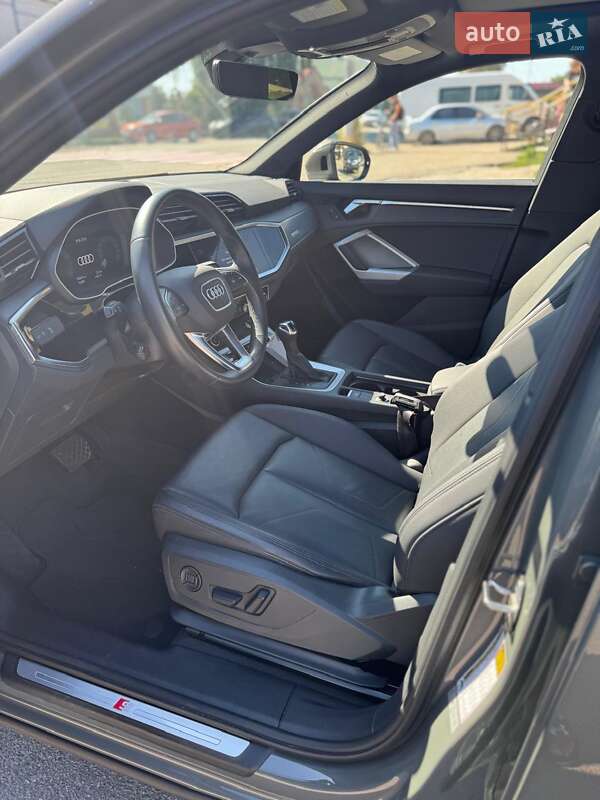 Внедорожник / Кроссовер Audi Q3 2024 в Новомосковске фото 10 Внедорожник / Кроссовер Audi Q3 2024 в Новомосковске