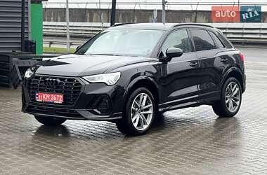 Внедорожник / Кроссовер Audi Q3 2024 в Киеве