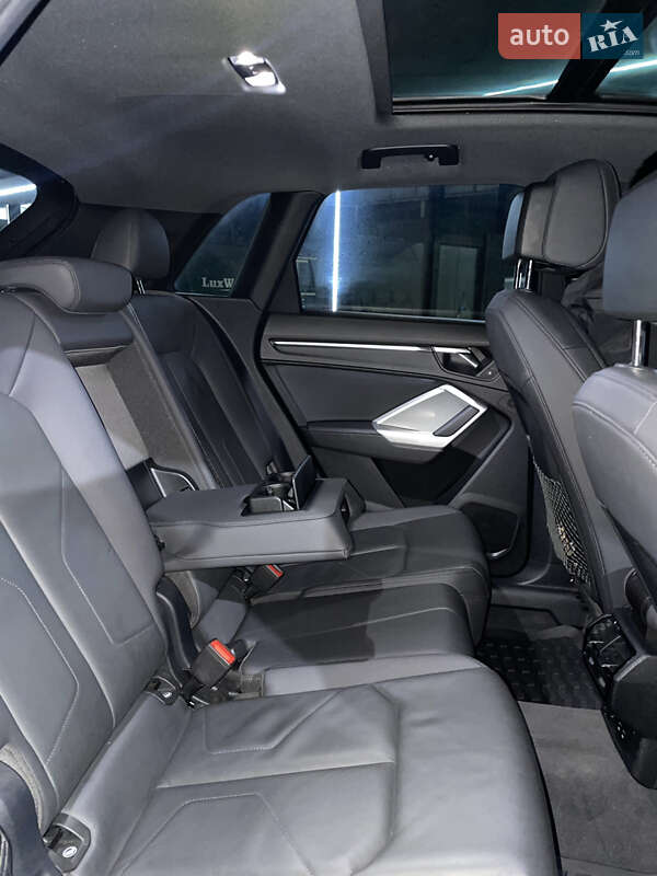 Позашляховик / Кросовер Audi Q3 2023 в Житомирі фото 9 Позашляховик / Кросовер Audi Q3 2023 в Житомирі
