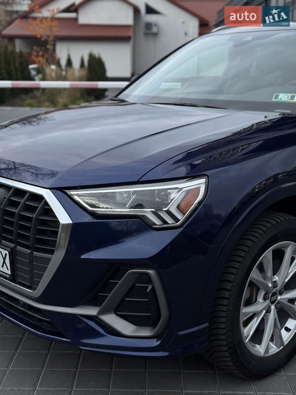 Позашляховик / Кросовер Audi Q3 2020 в Львові