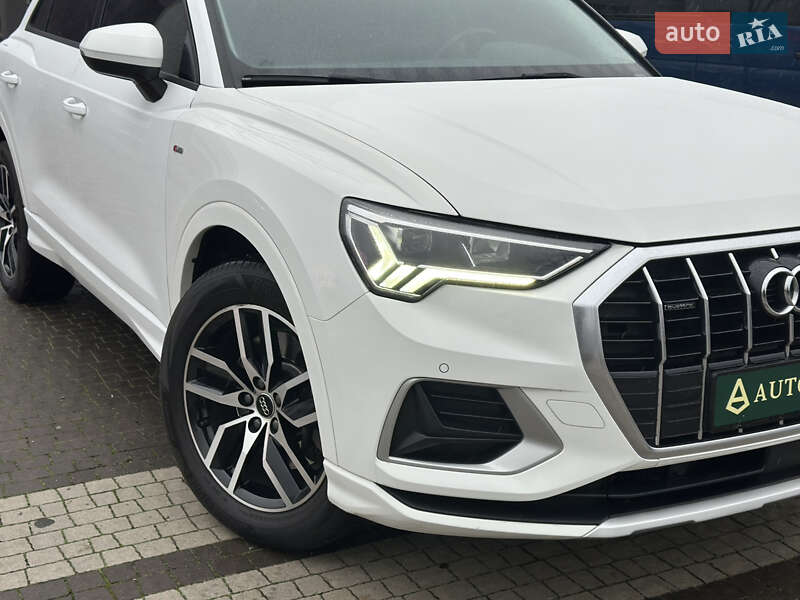 Внедорожник / Кроссовер Audi Q3 2020 в Киеве