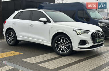 Позашляховик / Кросовер Audi Q3 2020 в Києві