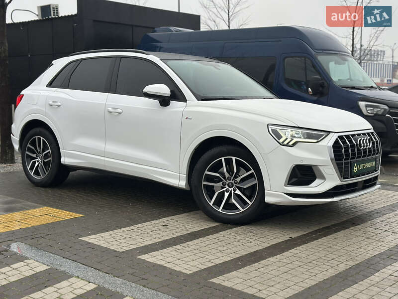 Внедорожник / Кроссовер Audi Q3 2020 в Киеве