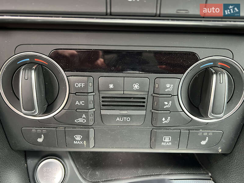 Внедорожник / Кроссовер Audi Q3 2017 в Киеве