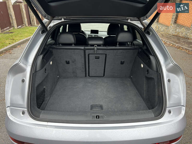 Внедорожник / Кроссовер Audi Q3 2017 в Киеве