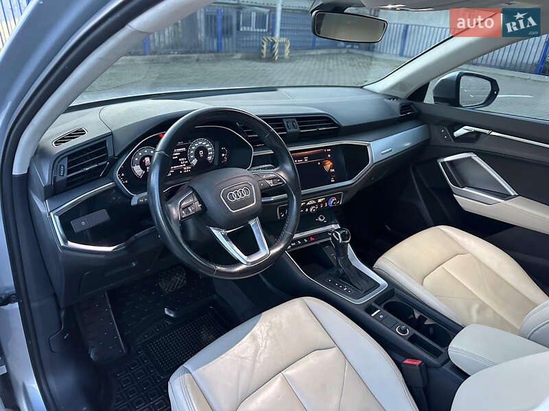 Внедорожник / Кроссовер Audi Q3 2020 в Тернополе