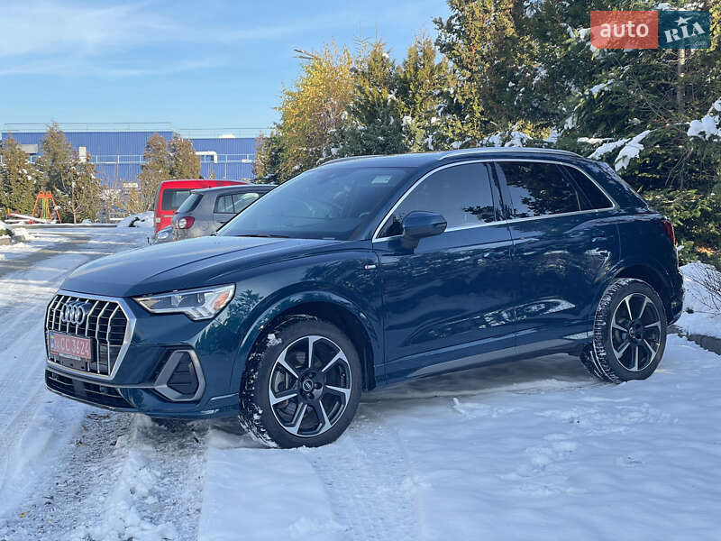 Позашляховик / Кросовер Audi Q3 2021 в Львові