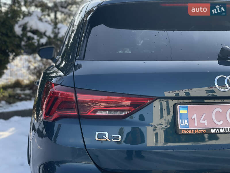 Позашляховик / Кросовер Audi Q3 2021 в Львові