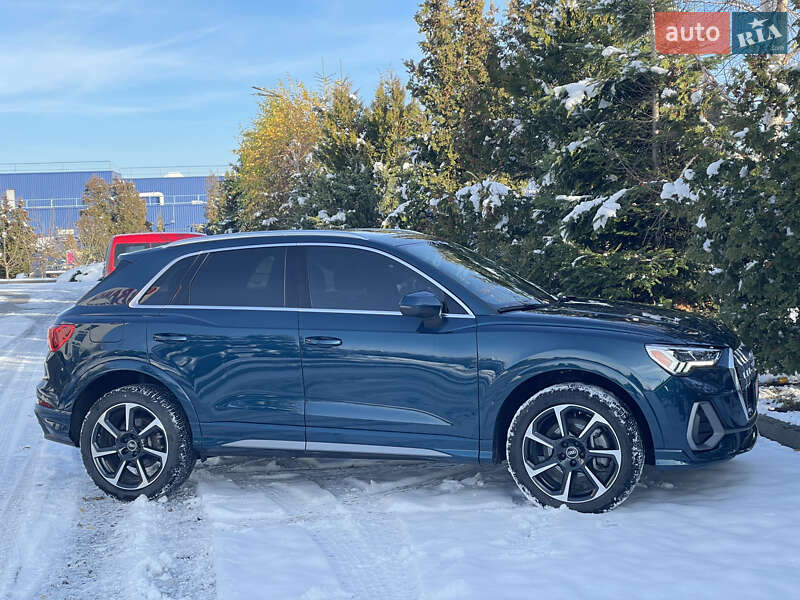 Позашляховик / Кросовер Audi Q3 2021 в Львові
