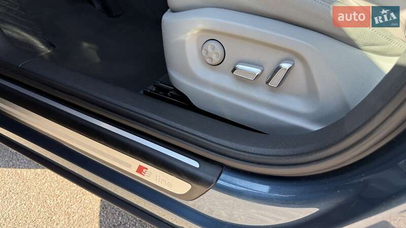 Позашляховик / Кросовер Audi Q3 2018 в Києві